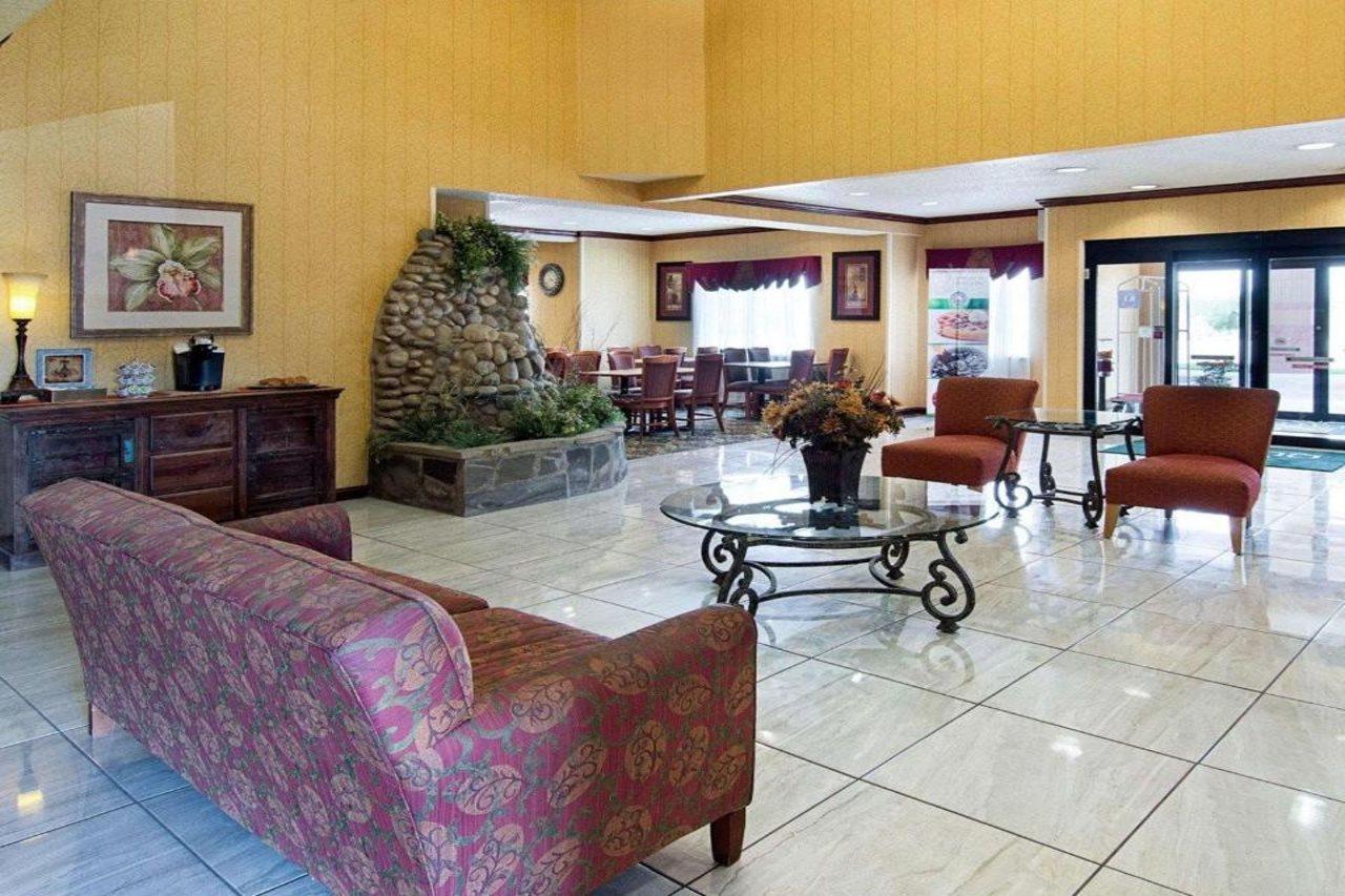 Quality Inn Midland Exterior photo
