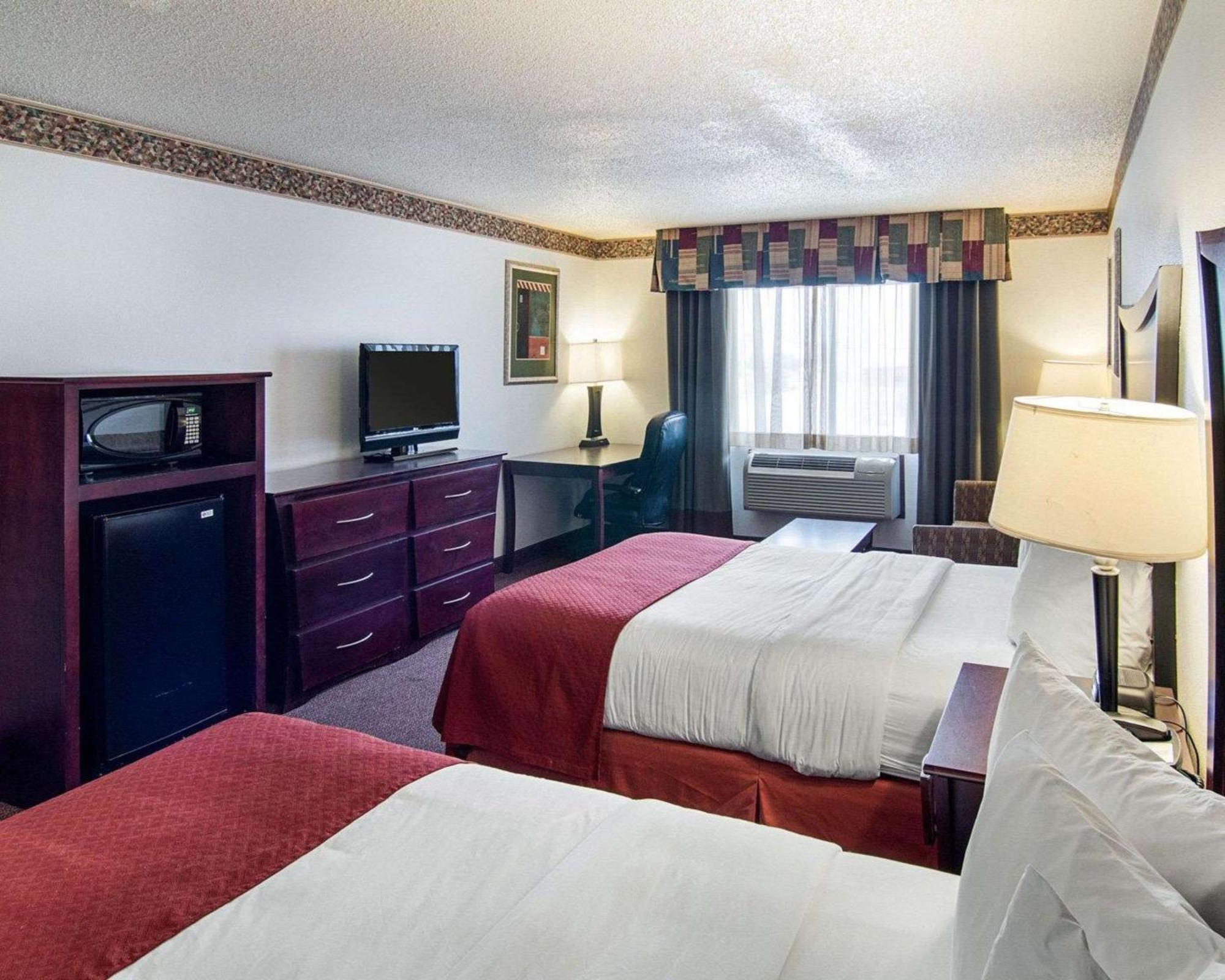 Quality Inn Midland Exterior photo